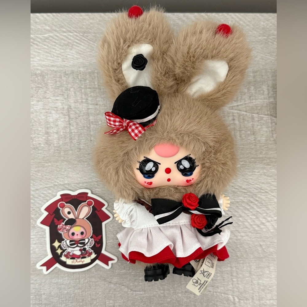baby three hot topic exclusive - gothic Lolita bunny